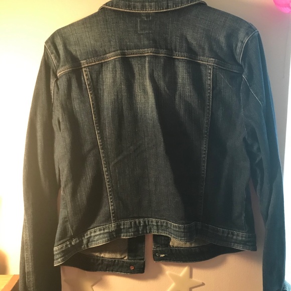 NWOT: Guess Jean Jacket Denim Blue - Picture 2 of 3